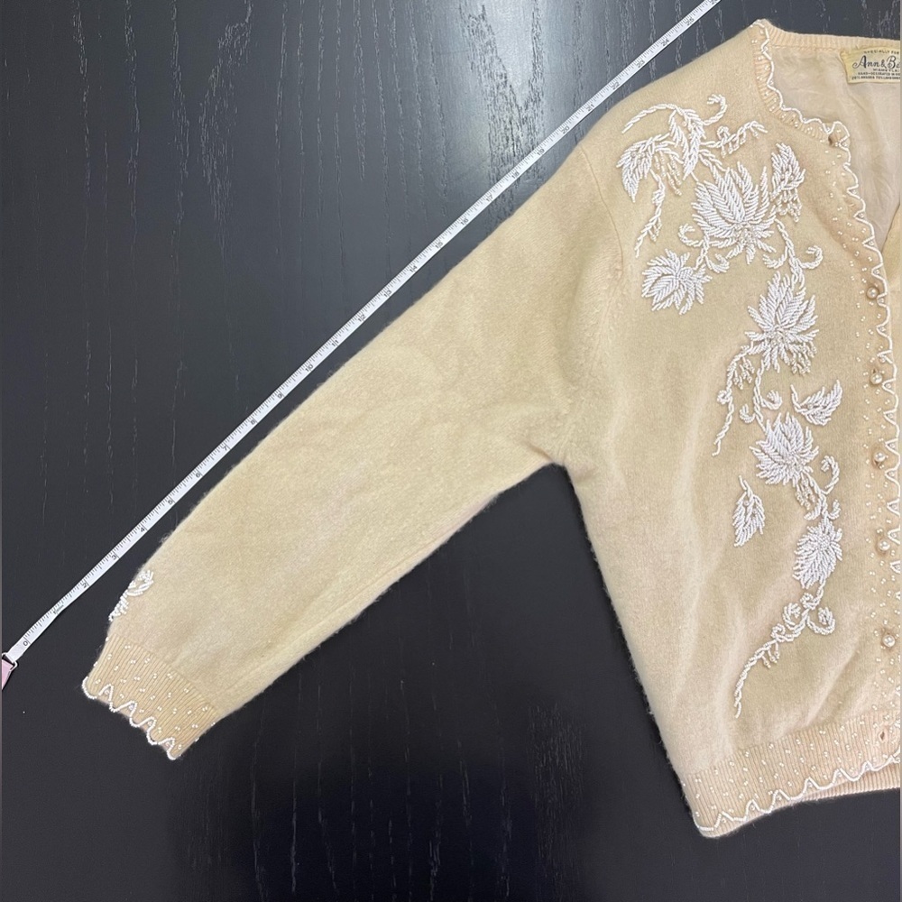 Vintage Ann & Betty’s of Miami Wool Cardigan - Picture 8 of 8